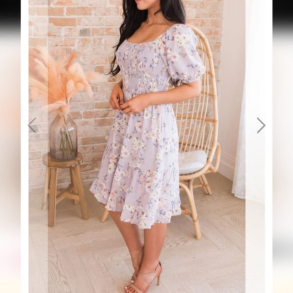 Calista lilac floral A-line knee-length puff sleeve dress, pockets,rayon, sz L. - Picture 5 of 16